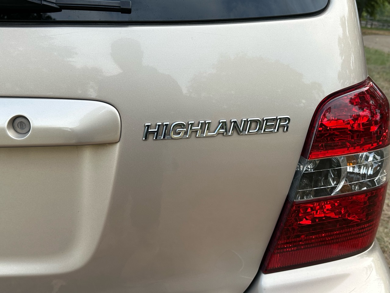Toyota Highlander rear badge