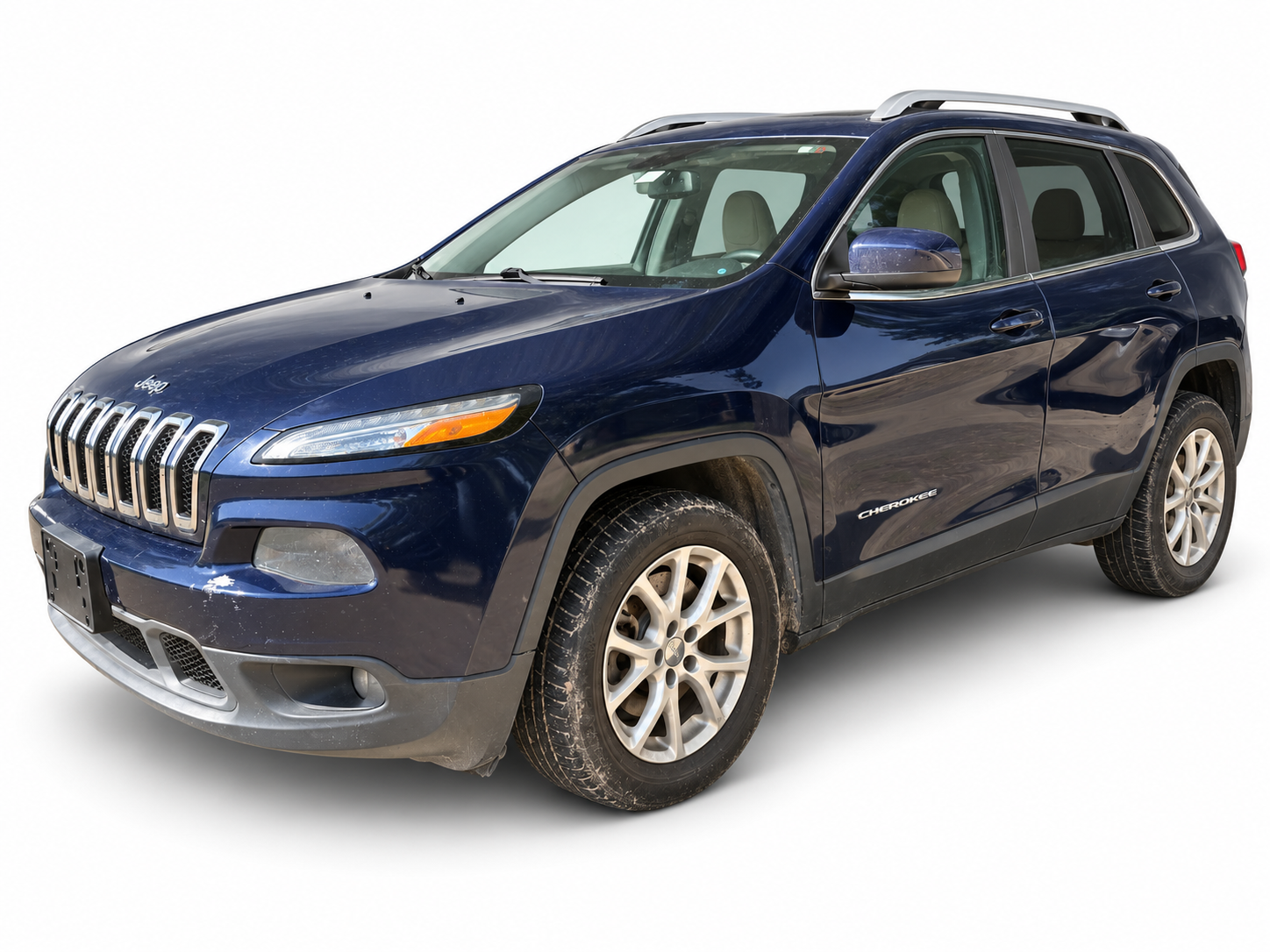 2016 Jeep Cherokee Limited front three-quarter view on white background